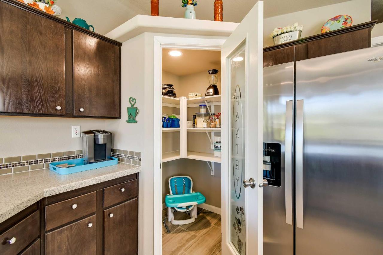 Ocean Shores Retreat With Porch And Canal Views! Zewnętrze zdjęcie