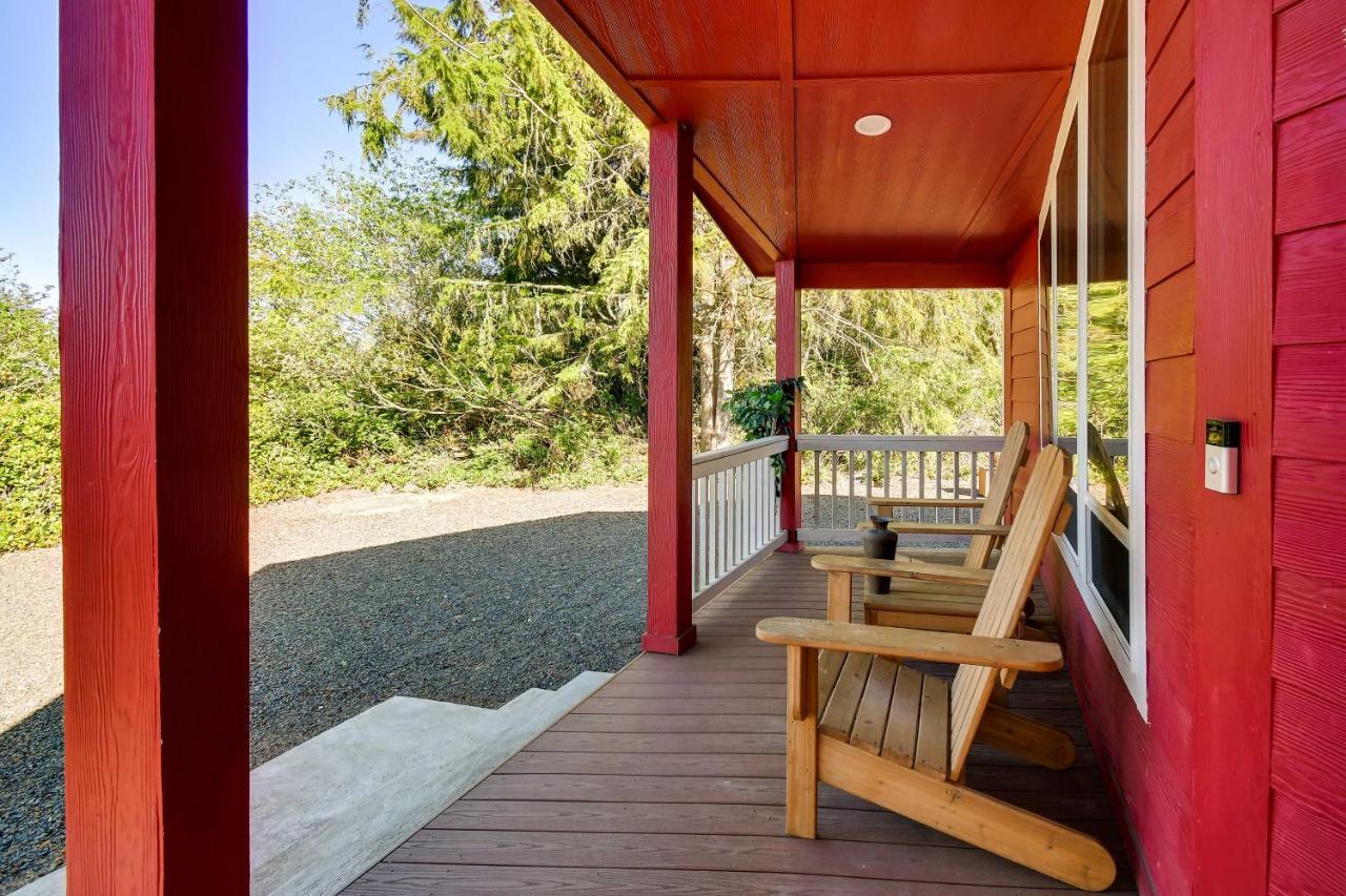 Ocean Shores Retreat With Porch And Canal Views! Zewnętrze zdjęcie